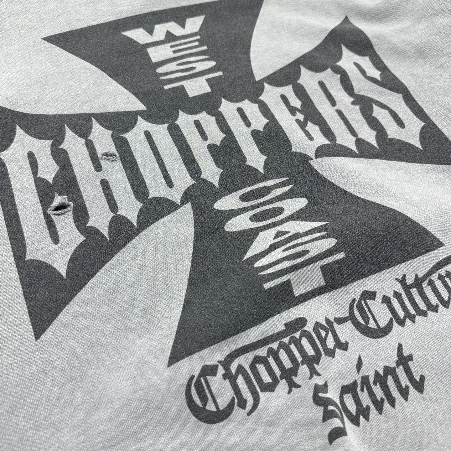 P268 # CHE-59 Saint “West Coast Chopper West Coast Cross” limited edition washed distressed hooded sweatshirt with multi-position hand-damaged craftsmanship. Heavy Assute fermentation mill wash water fading effect. Size: S M L XL